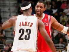 麦迪(dí)稱(chēng)詹(zhān)姆(mǔ)斯若早(zǎo)期实践三角進(jìn)攻，或成历史最(zuì)佳(jiā)球員(yuán)