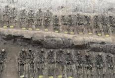 吉林(lín)辽源有座(zuò)山，层层叠叠垒满白骨