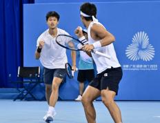 全运会网球男双決(jué)赛:唐(táng)盛 / 孙浅 2-1 力(lì)克布云朝(cháo)克特 / 郑展，逆转夺金(jīn)