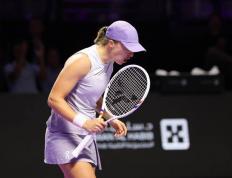 网球|WTA年终总决赛：斯(sī)维亚特克勝(shèng)凯斯(sī)