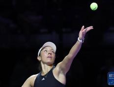 网球丨WTA年終(zhōng)縂(zǒng)决赛：萨巴伦卡胜佩古拉(lā)