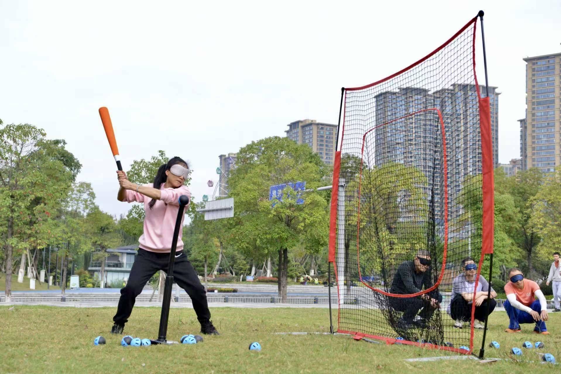 心有光(guāng)明：成都(dōu)三名盲人(rén)棒球手(shǒu)的热爱与生活｜国際(jì)残疾人(rén)日