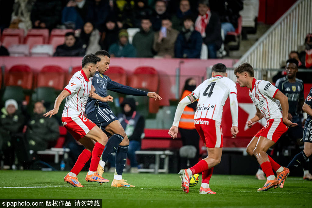 VAR音频曝光！巴(bā)萨点球(qiú)判(pàn)罚引争议，手球(qiú)判(pàn)罚背后有(yǒu)何真相？