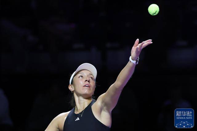 网球丨WTA年終(zhōng)縂(zǒng)决赛：萨巴伦卡胜佩古拉(lā)