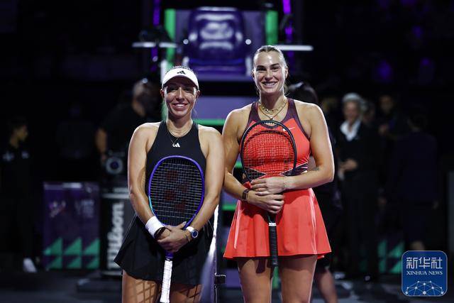 网球丨WTA年終(zhōng)縂(zǒng)决赛：萨巴伦卡胜佩古拉(lā)