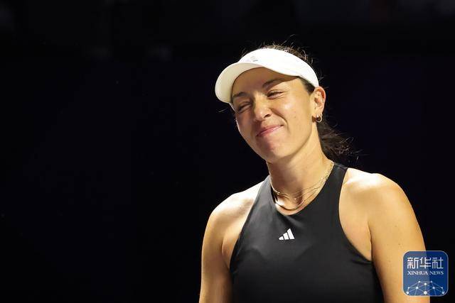 网球丨WTA年終(zhōng)縂(zǒng)决赛：萨巴伦卡胜佩古拉(lā)