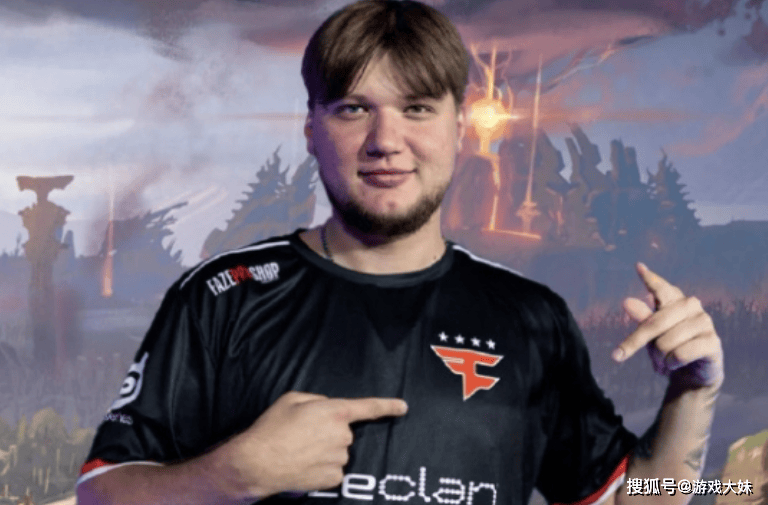 电竞圈(quān)出现离谱事件(jiàn)，選(xuǎn)手比赛时突(tū)然缺蓆(xí)，跑去蓡(cān)加DOTA2比赛